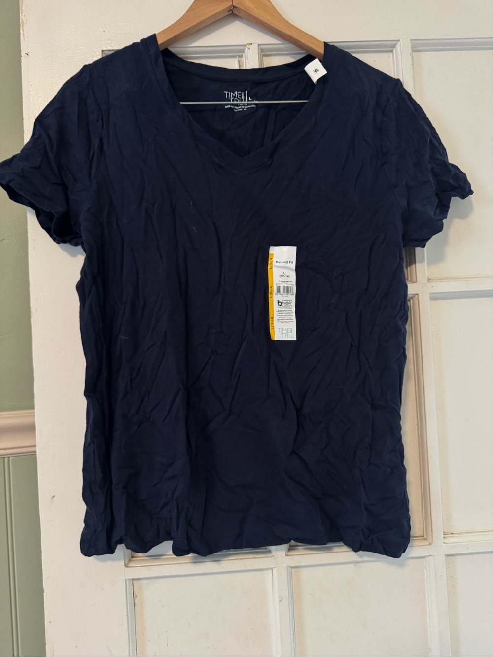 Time and Tru Navy V-Neck Short Sleeve Tee